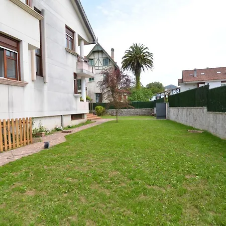 Chalet En Zona Residencial Con Piscina Holiday home *