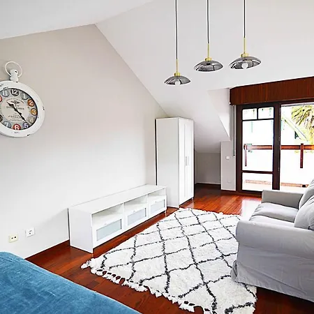 Chalet En Zona Residencial Con Piscina Holiday home Liendo