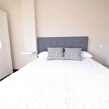 Chalet En Zona Residencial Con Piscina Holiday home *