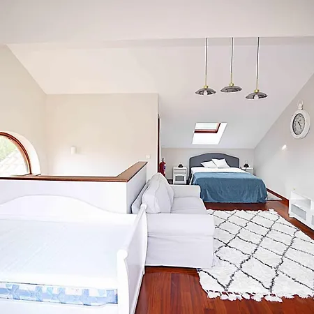 Chalet En Zona Residencial Con Piscina Holiday home Liendo
